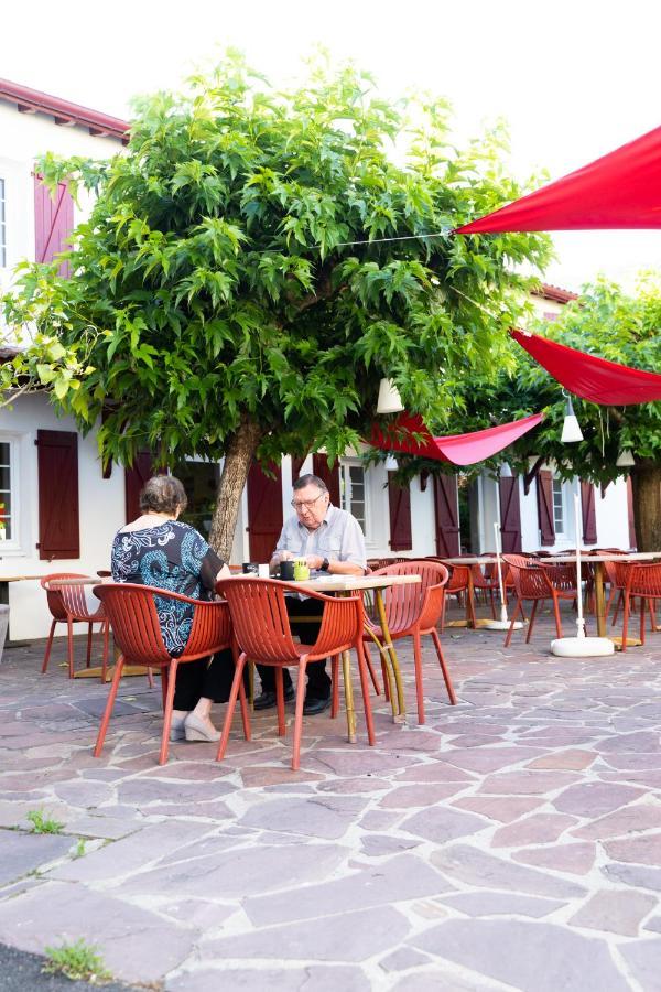 Hotel Juantorena サン・テティエンヌ・ド・バイゴリ エクステリア 写真